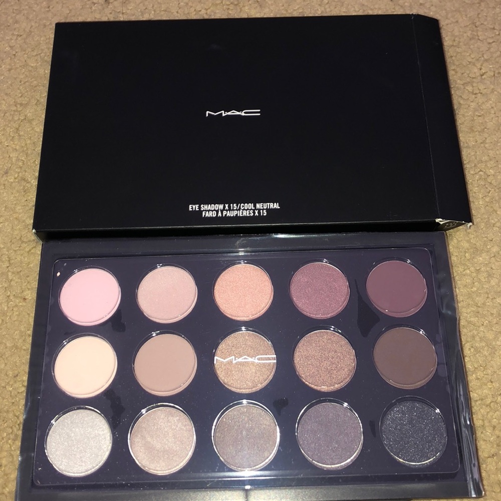 AUTHENTIC Mac Eyeshadow palette